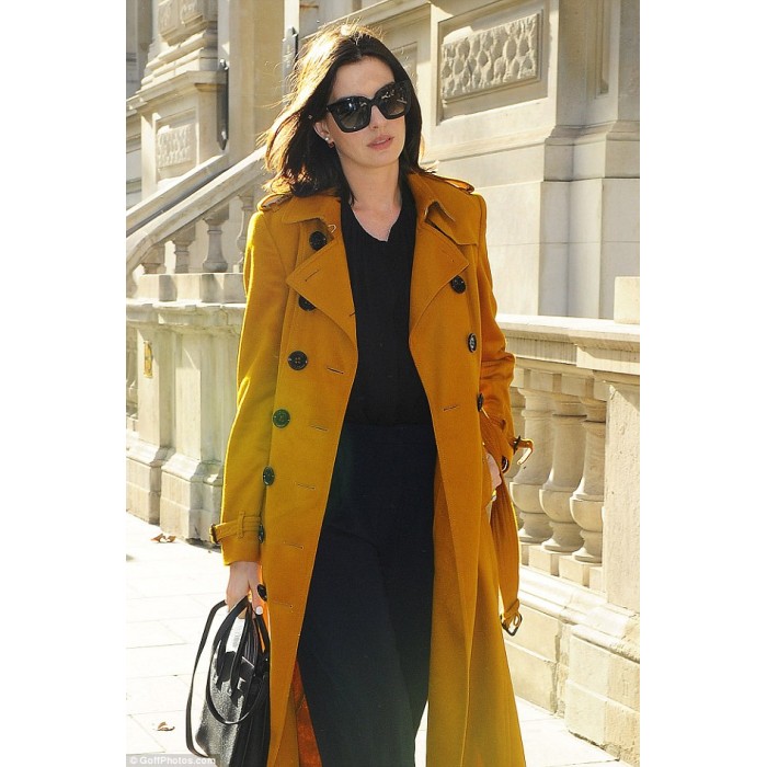 Anne Hathaway Edgy Style In Chic Yellow Trench Coat